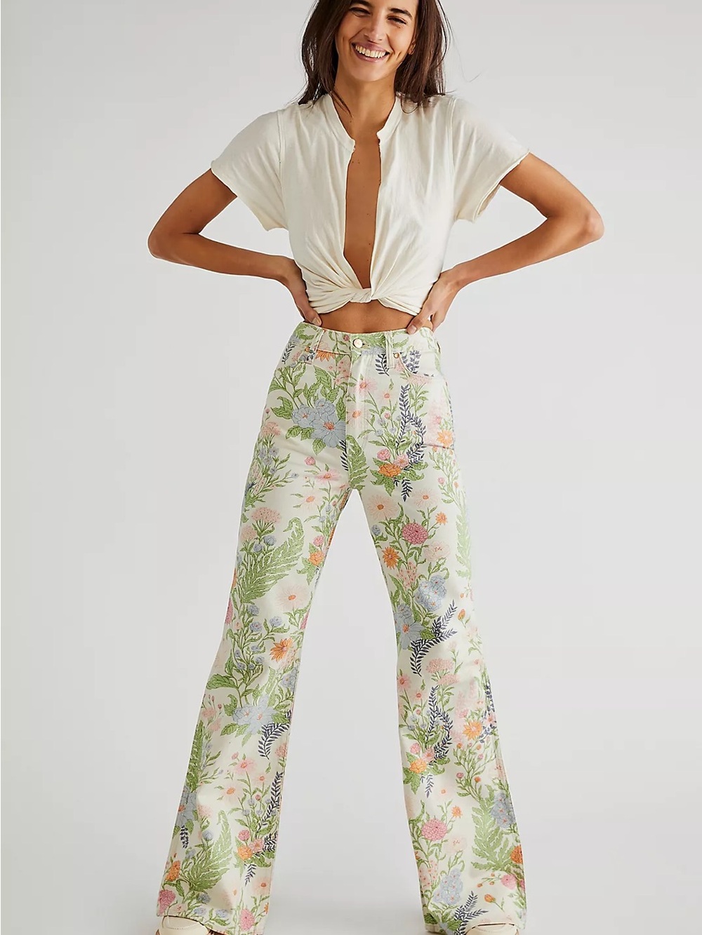 NWT Wrangler Floral Print High Rise Bell Bottom Jeans 35x32 - Picture 3 of 13